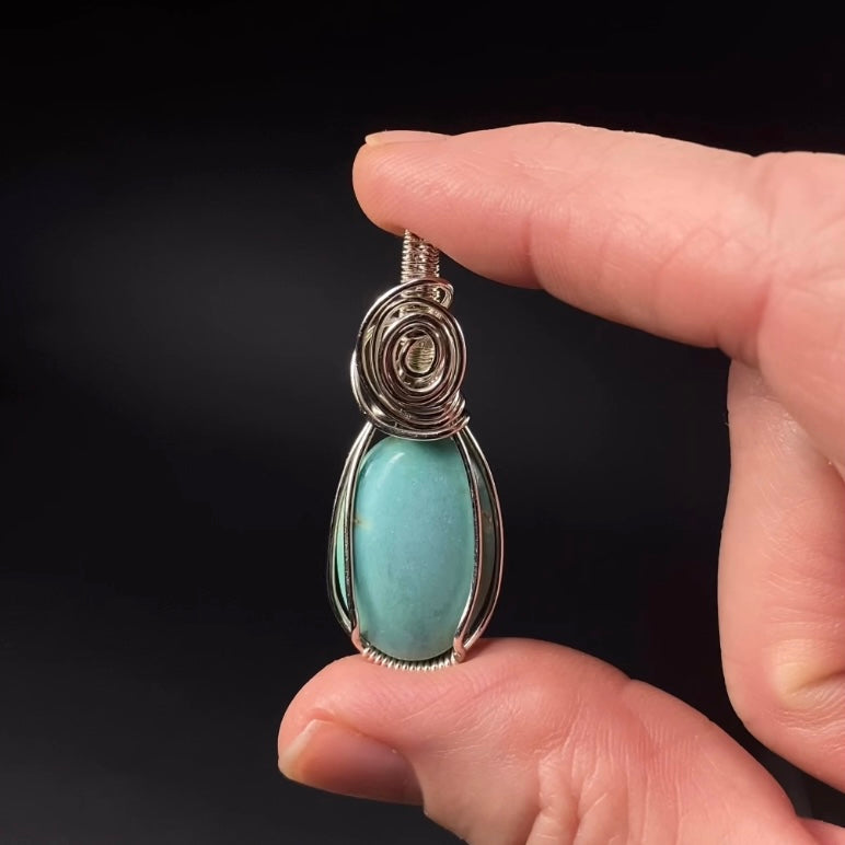 Vintage Nevada Turquoise Cabochon & Sterling Silver Wire Wrapped Pendant