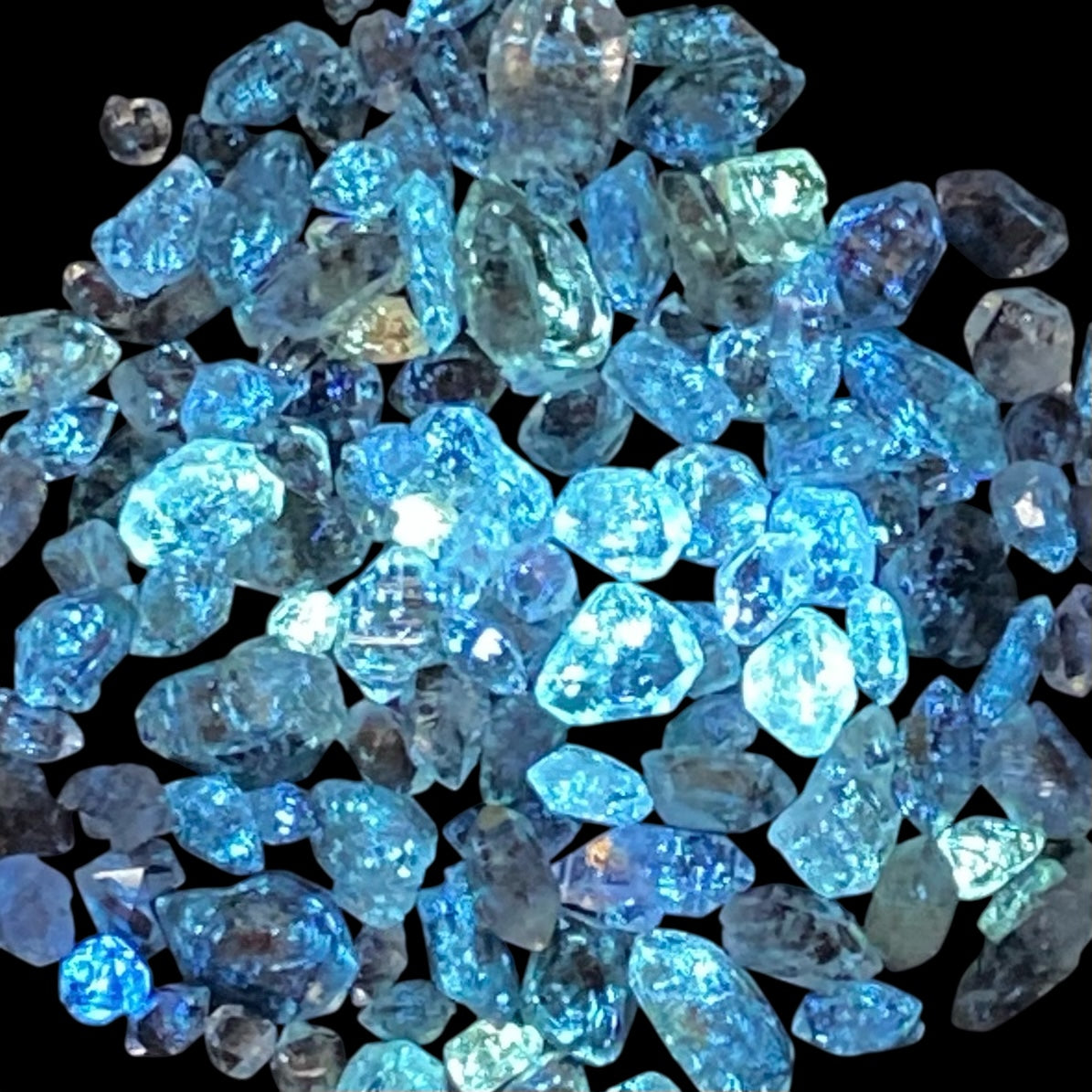 Fluorescent Double Terminated Petroleum Quartz Crystal Lot Small Crystals 20 grams