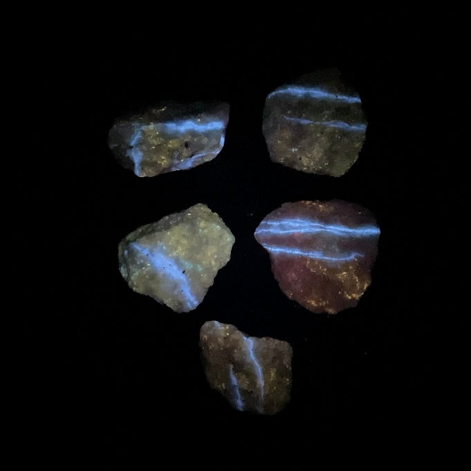 Fluorescent Aragonite “Lightning Bolt” on Calcite from Long Lake Zinc Mine, Ontario, Canada