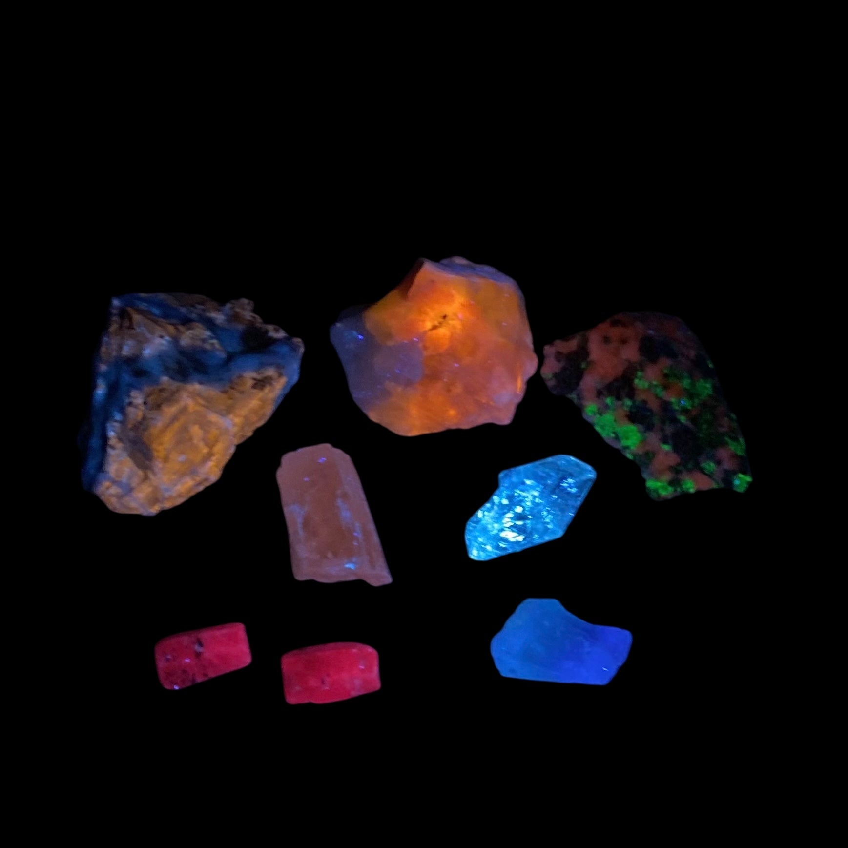 Fluorescent Mineral Sample Lot of 8 Pieces with Fluorescence, Tenebrescence and Phosphorescence!