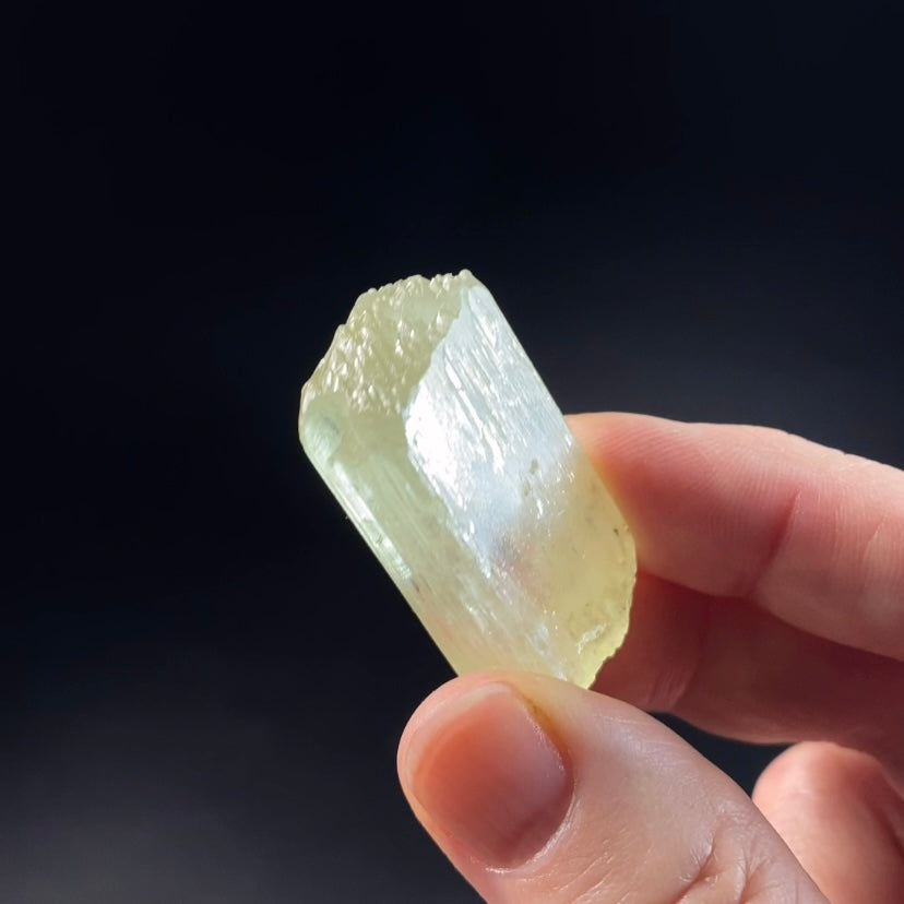 Yellow Spodumene Triphane Crystal Fluorescent Yellow Kunzite