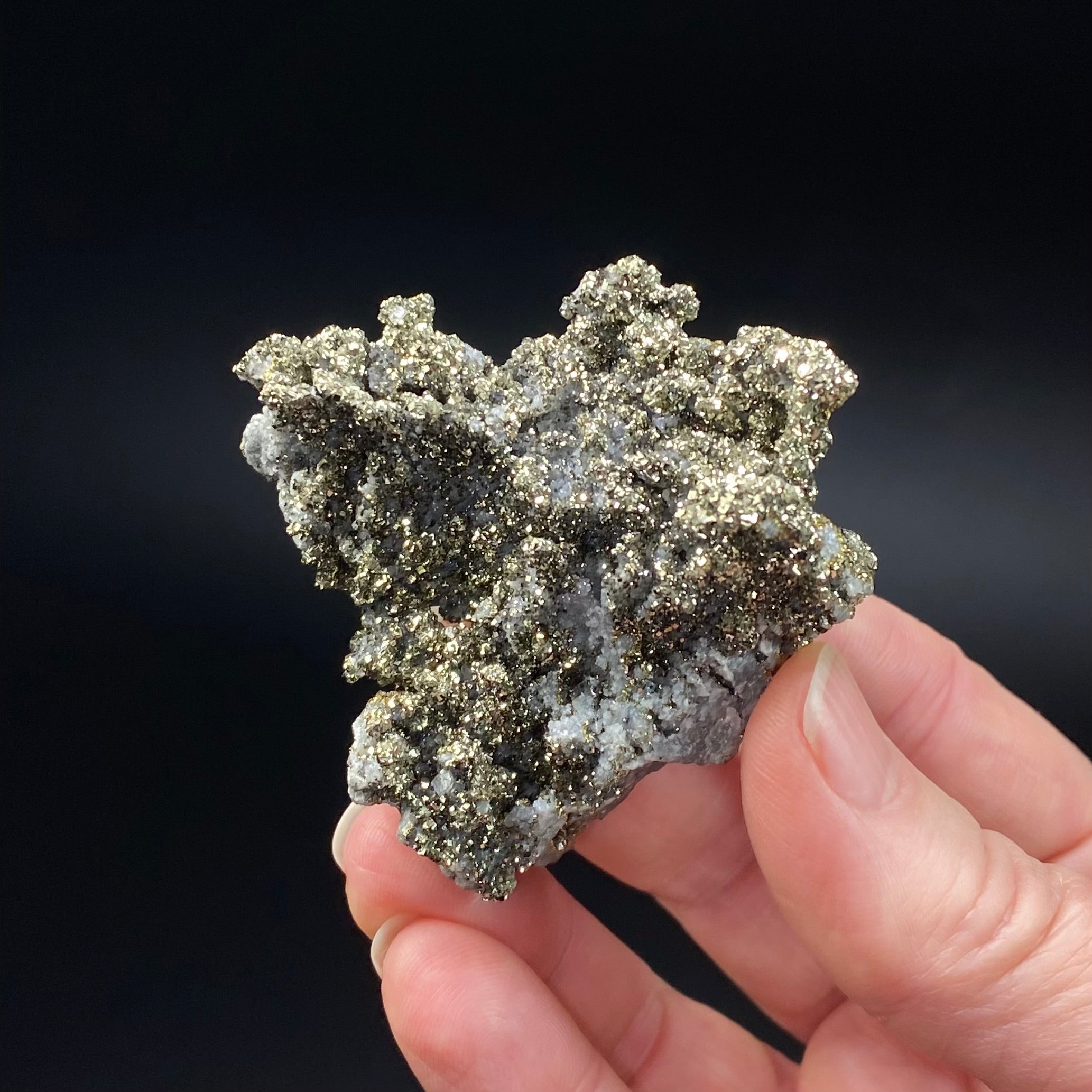 Druzy Cubic Pyrite Crystals over Fluorescent Calcite