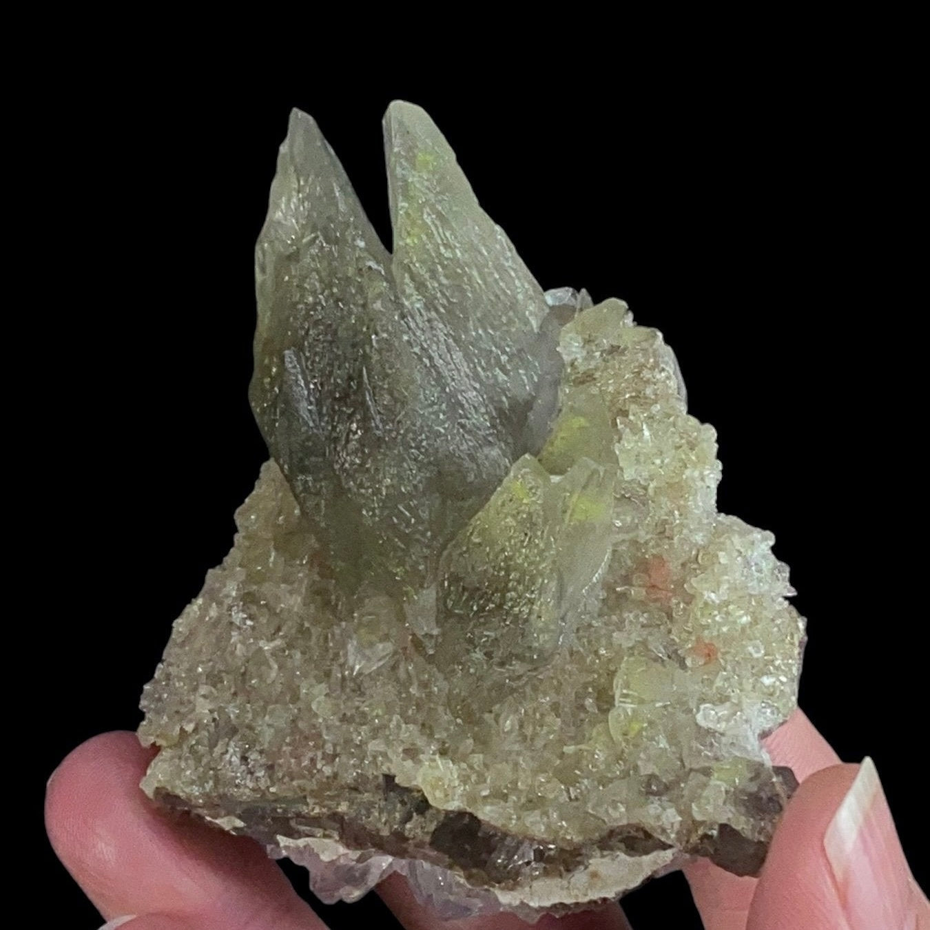 Twin Scalenohedral Dogtooth Calcite with Fluorite, Fluorescent with Long Wave UV