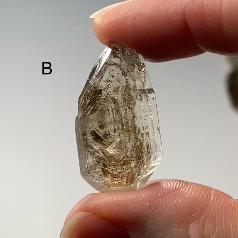 Large Petroleum Quartz Crystal with Fluorescence, Balochistan, Pakistan