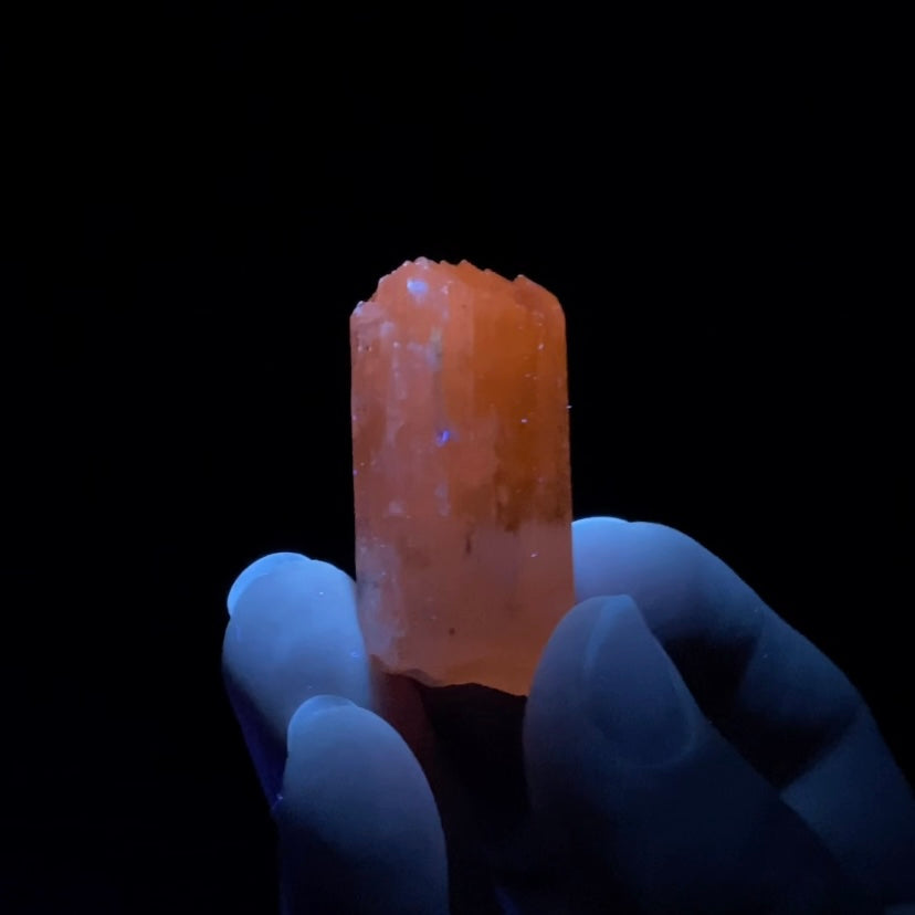 Yellow Spodumene Triphane Crystal Fluorescent Yellow Kunzite