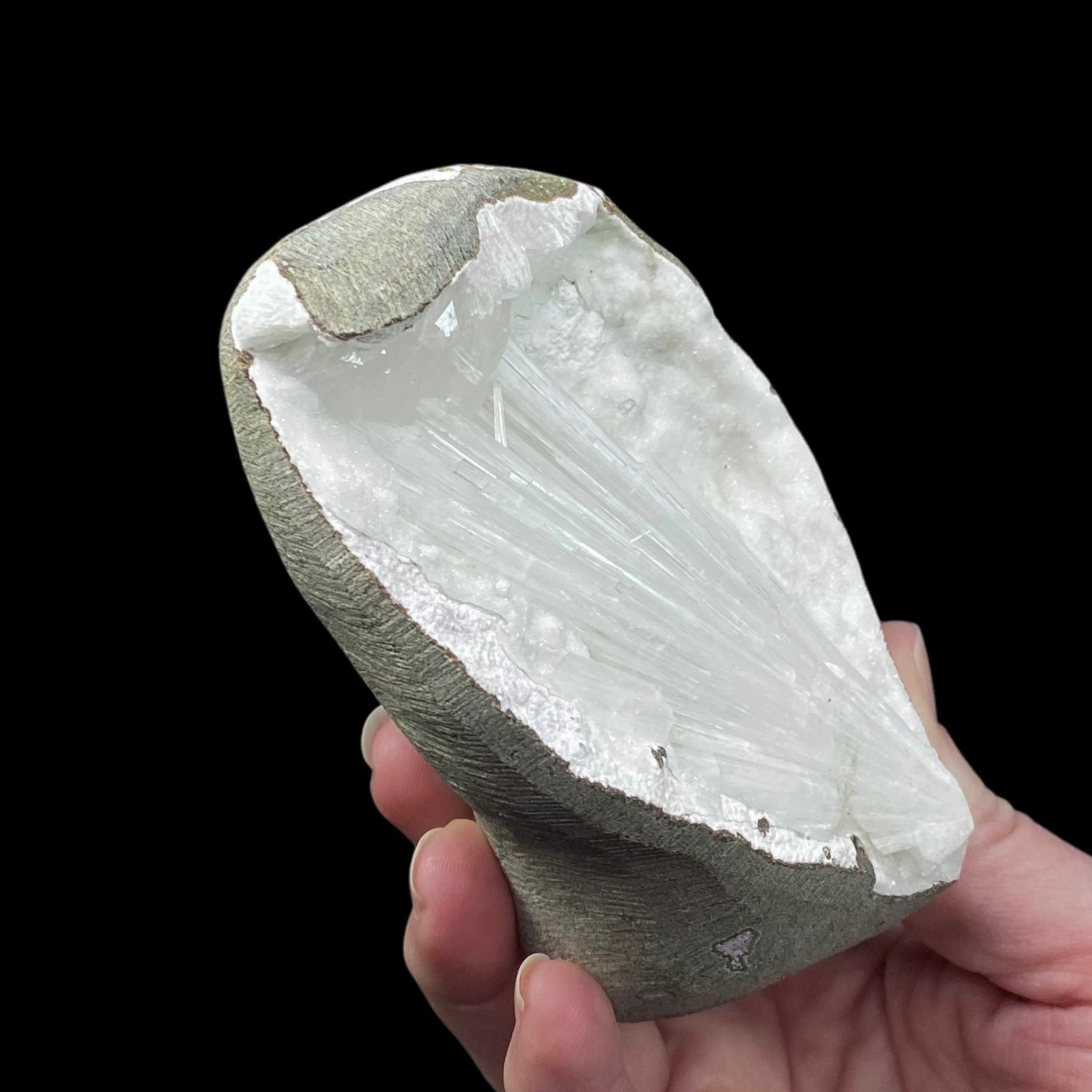 Scolecite Spray with Heulandite, Quartz & Mordenite in Trimmed Basalt Pocket