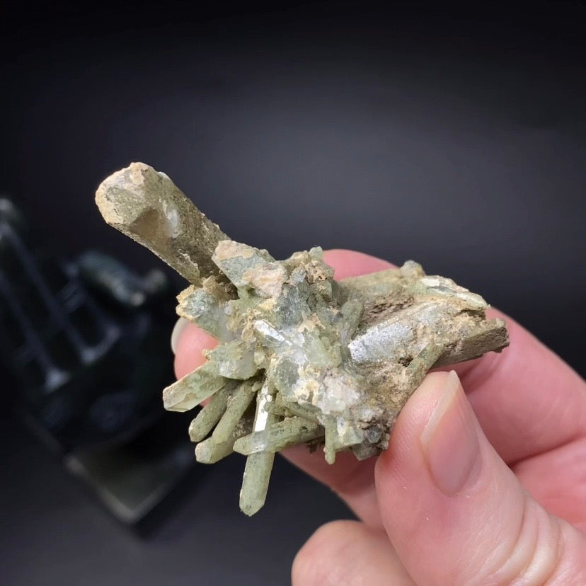 Chlorite Included Quartz Cluster