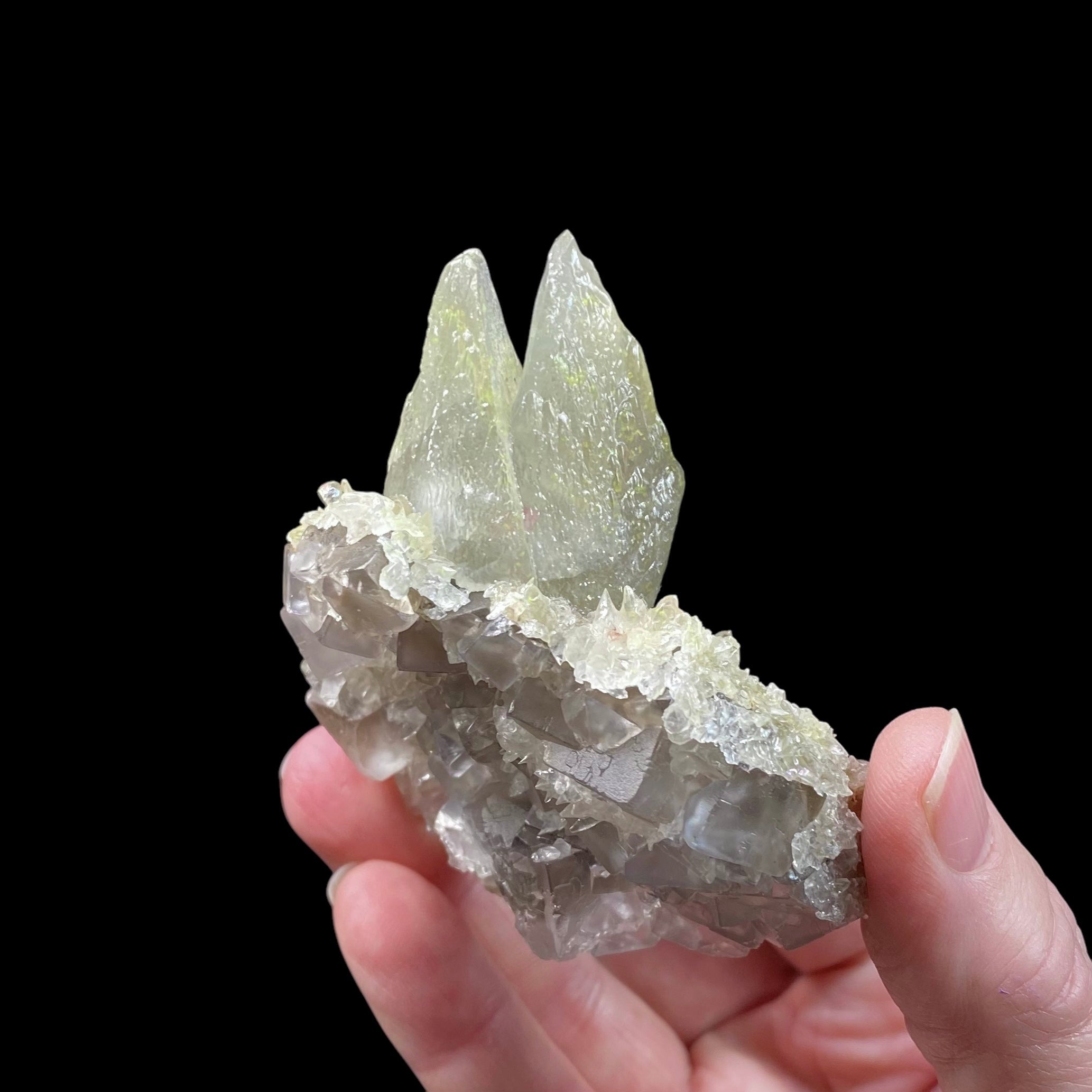 Twin Scalenohedral Dogtooth Calcite with Fluorite, Fluorescent with Long Wave UV
