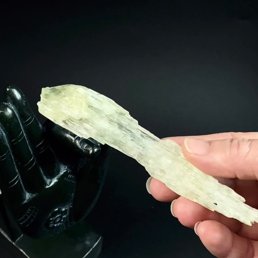 Etched Yellow Triphane Spodumene Crystal Yellow Kunzite, Fluorescent