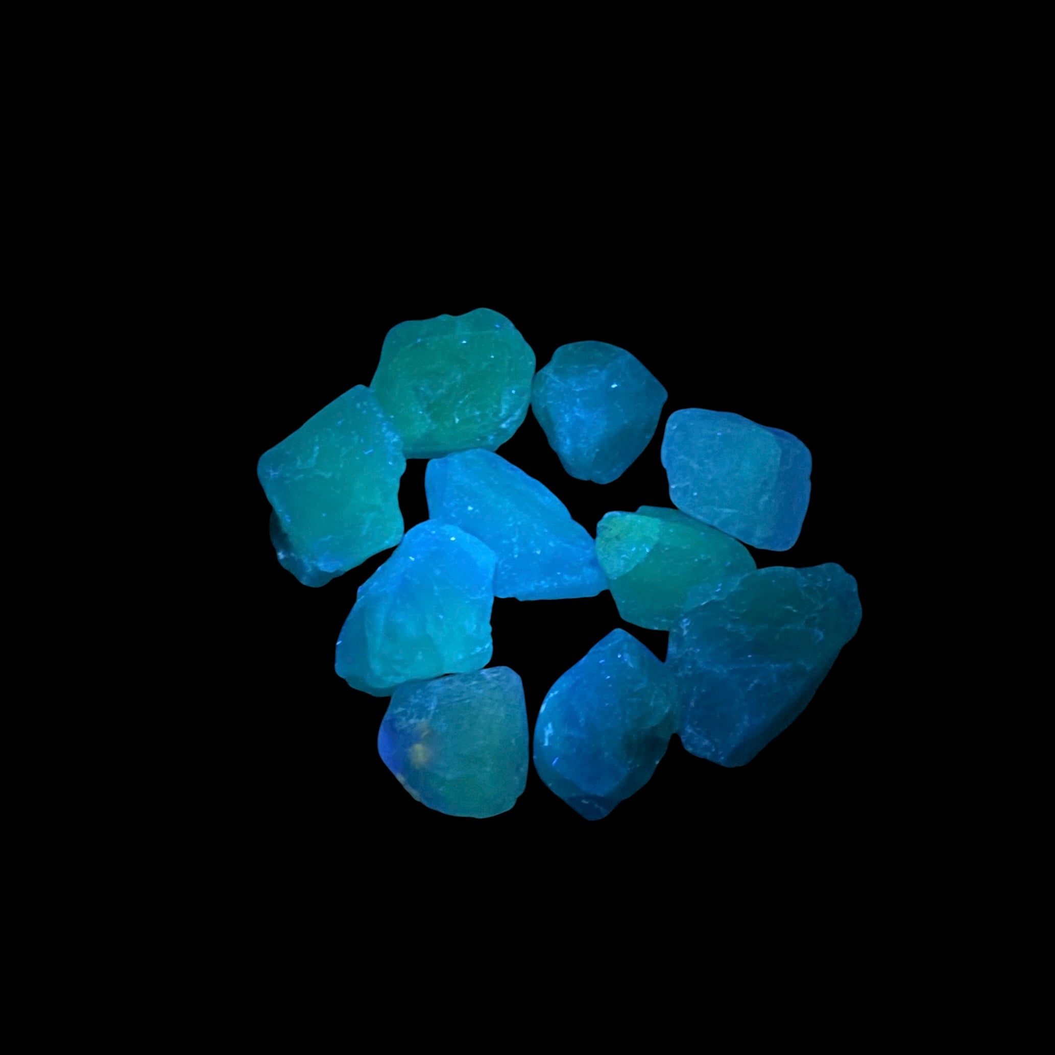 Green Fluorite Crystal Fluorescent and Phosphorescent 365 nm LW