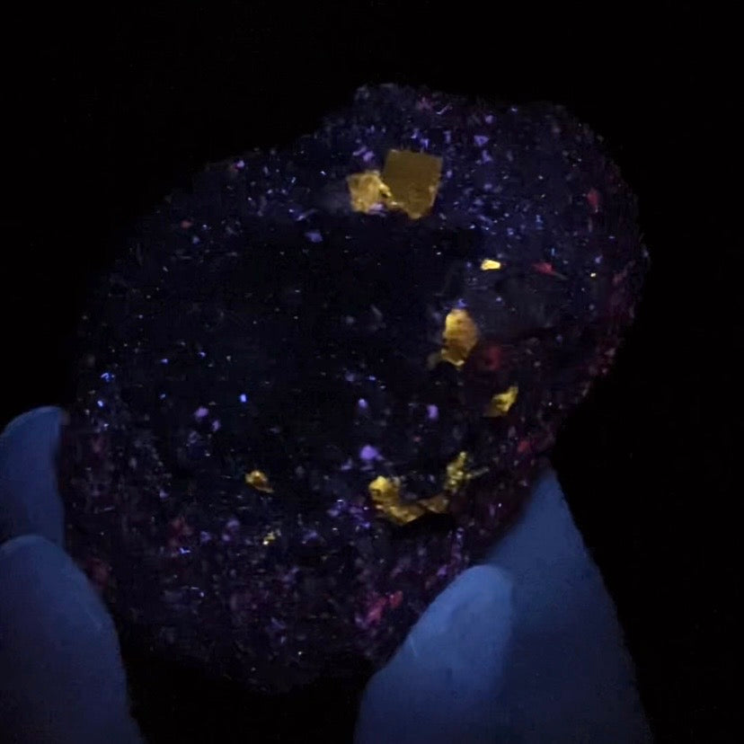 Zircon Crystals with Fluorescent Apatite Inclusions, Biotite-Calcite Aegirine matrix, Astore Valley, Pakistan