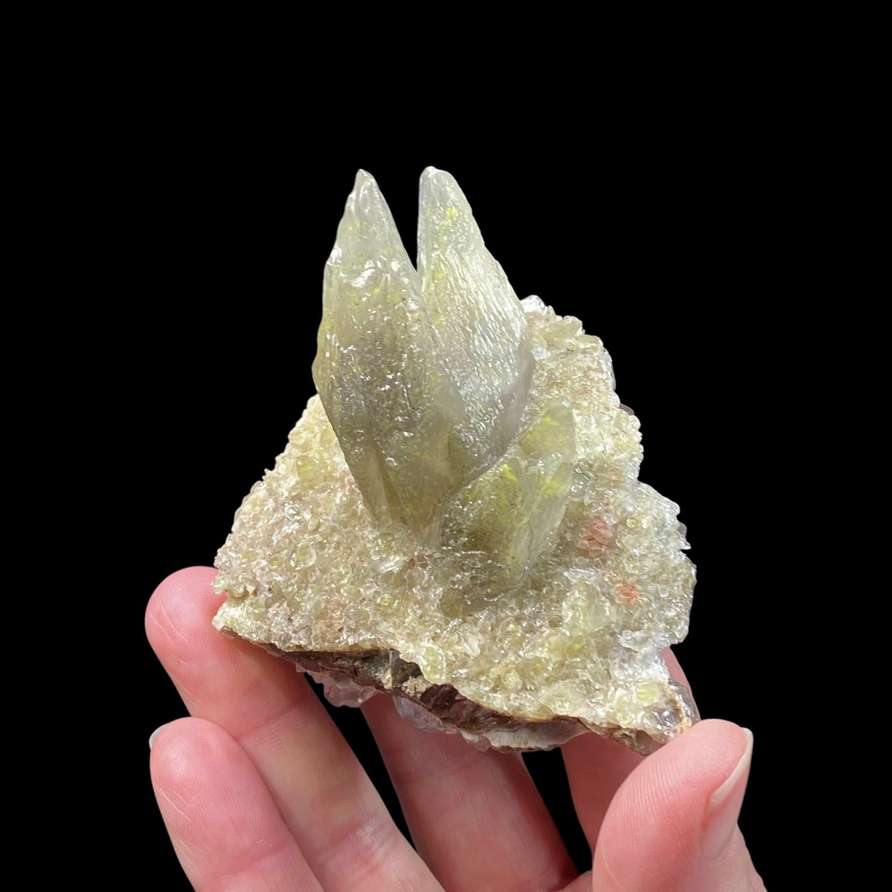 Twin Scalenohedral Dogtooth Calcite with Fluorite, Fluorescent with Long Wave UV