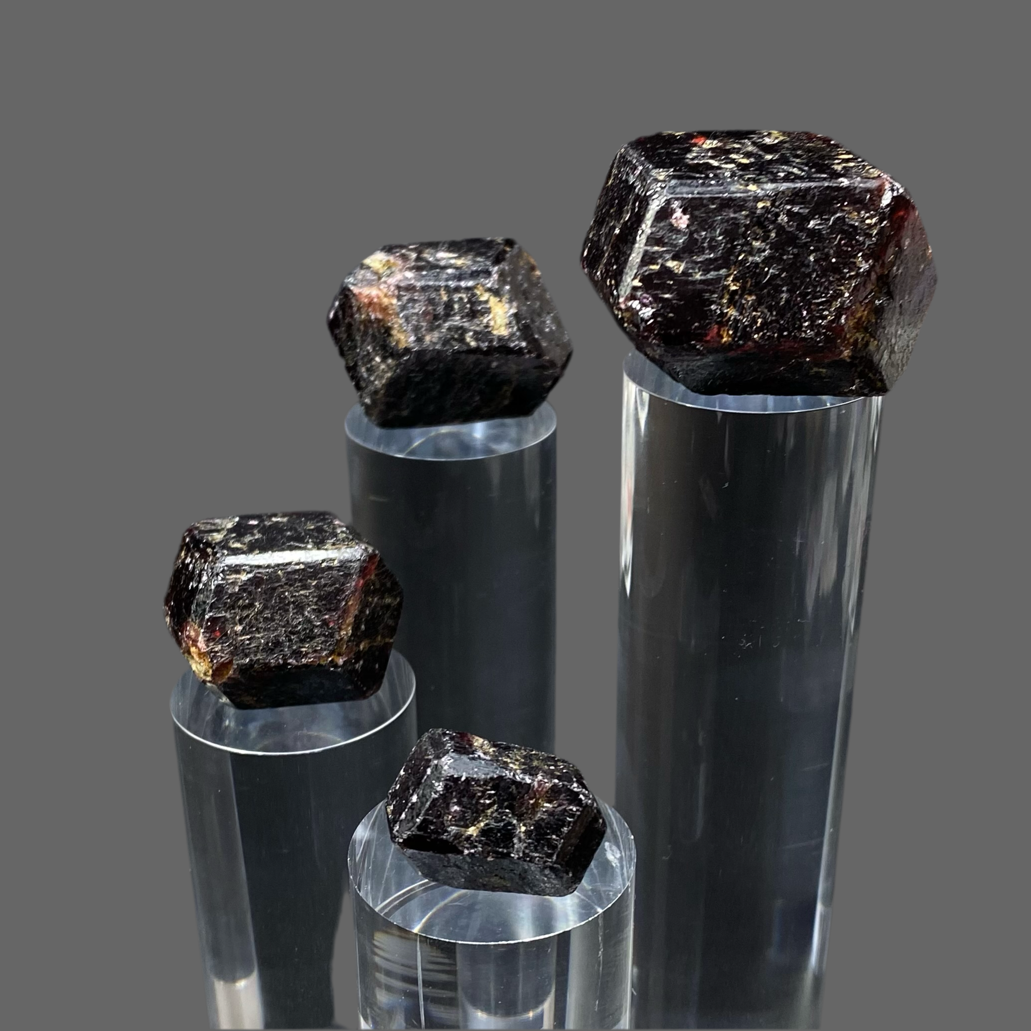 ONE (1) Almandine Garnet Crystal - 4 Sizes Available