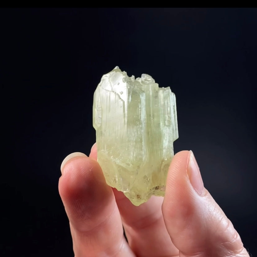 Yellow Spodumene Triphane Crystal Fluorescent Yellow Kunzite