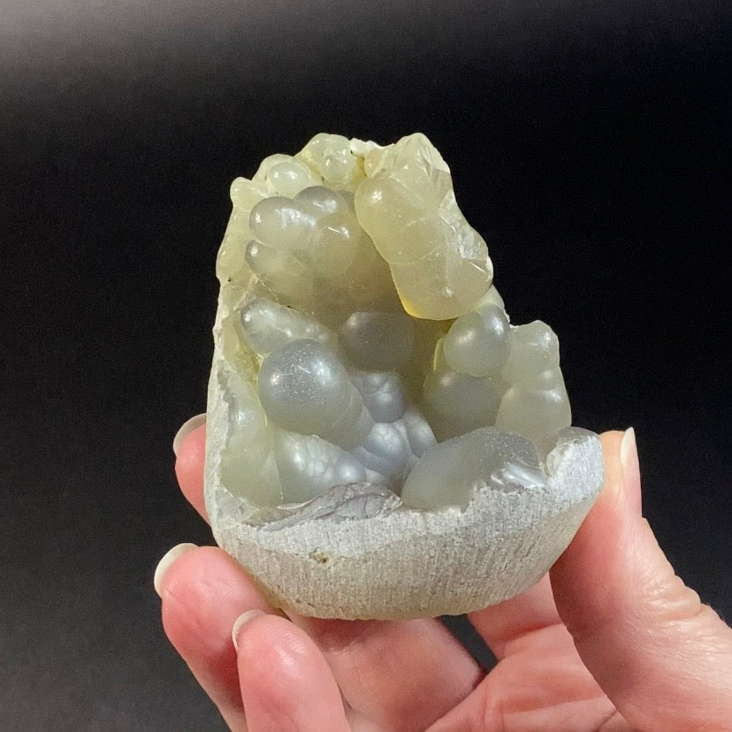 Botryoidal Chalcedony Formed in Basalt Vesicle – Maharashtra, India