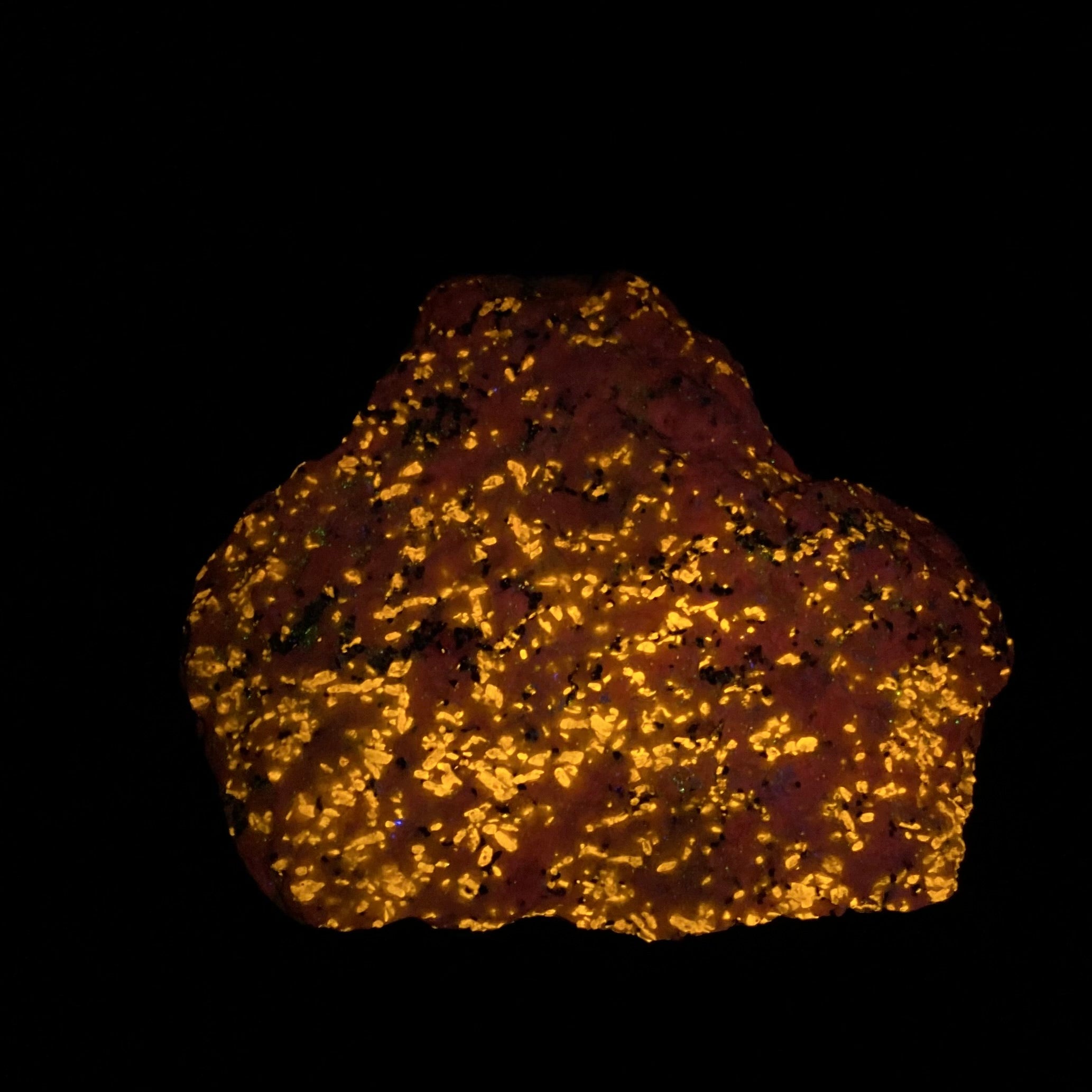 Fluorescent Wollastonite on Calcite, Nobel Pit, Sterling Hill Mine, New Jersey