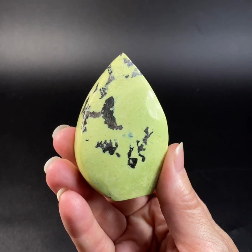 Peruvian Serpentine & Pyrite Polished Teardrop Flame
