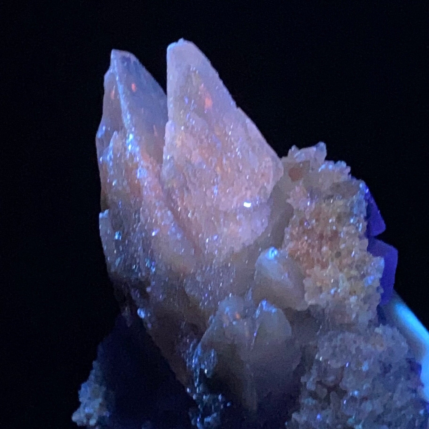Twin Scalenohedral Dogtooth Calcite with Fluorite, Fluorescent with Long Wave UV