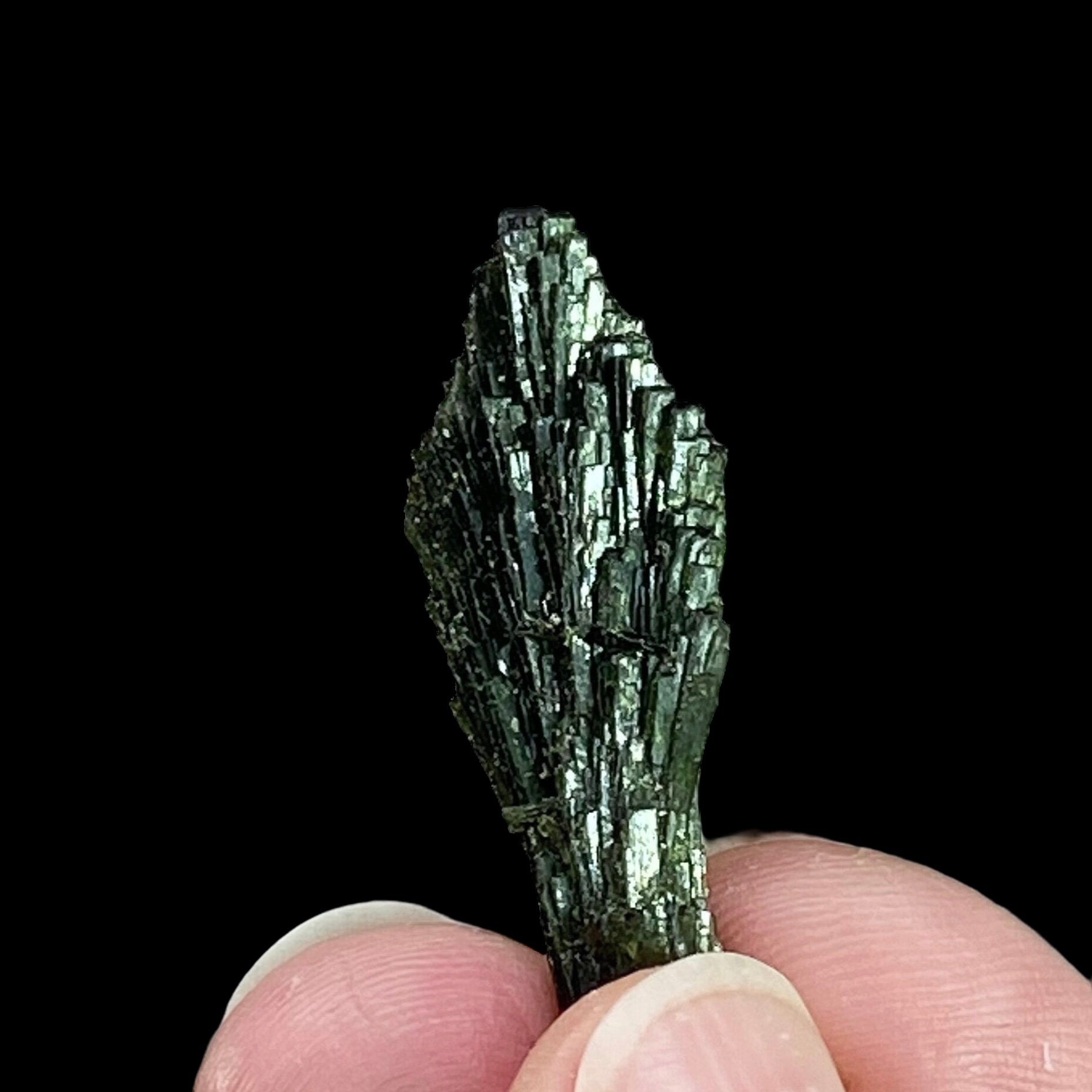 ONE Epidote Fan Crystal Cluster from Kharan, Balochistan, Pakistan