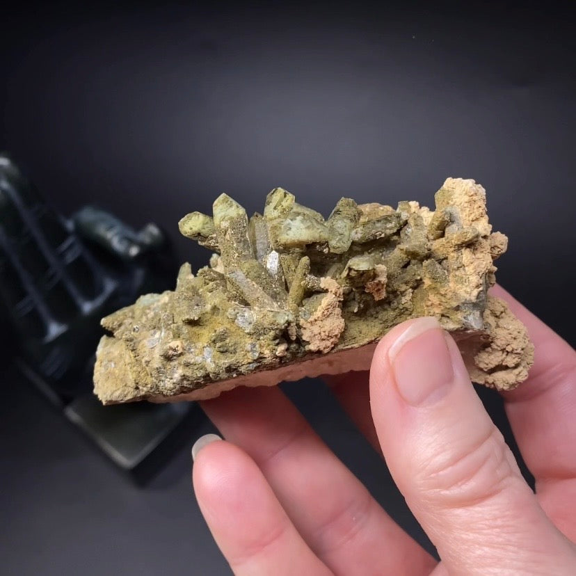 Chlorite Included Quartz Cluster