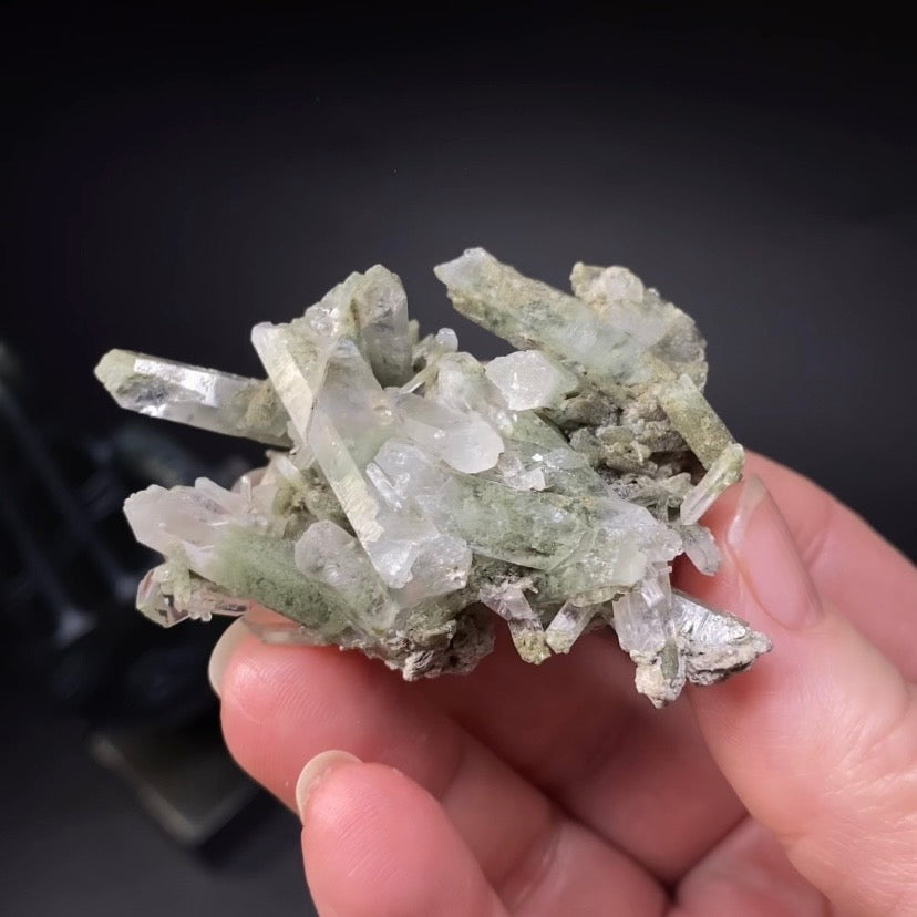 Chlorite Included Quartz Cluster