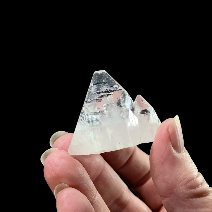 ONE Clear Apophyllite Crystal Point with Brilliant Luster, Four Sizes Available