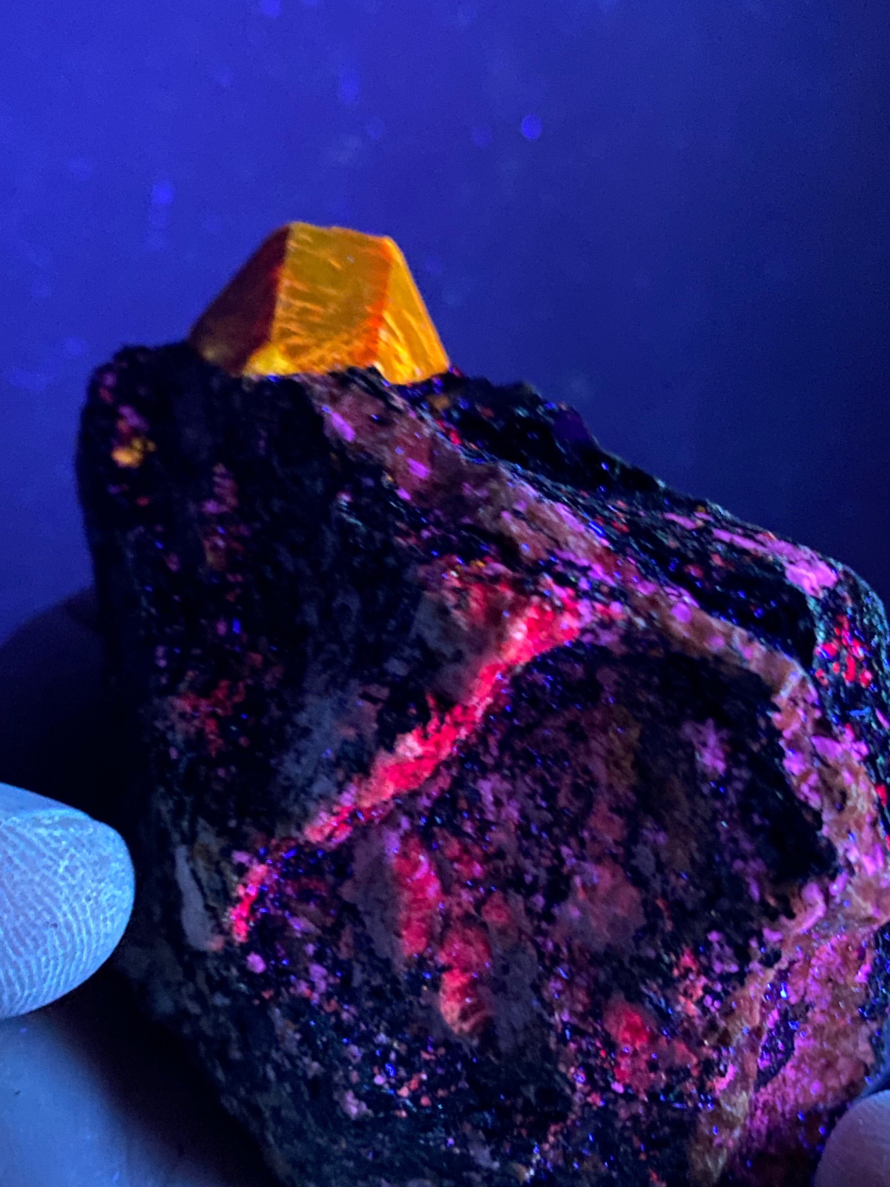 Zircon Crystal with Fluorescent Apatite Inclusions, on Biotite Matrix, Astore Valley, Pakistan