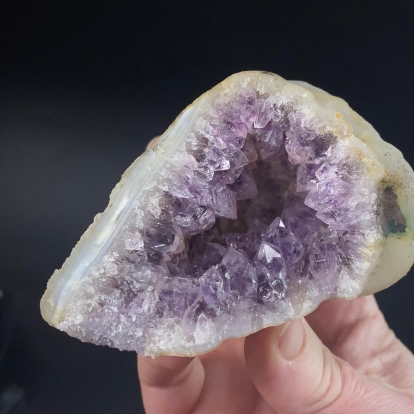 Complete Amethyst Geode from Maharashtra, India