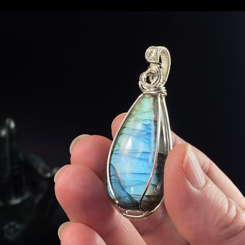 Blue Flash Labradorite & Sterling Silver Wire Wrapped Pendant with Simple Swirl Design