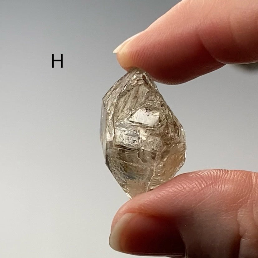 Large Petroleum Quartz Crystal with Fluorescence, Balochistan, Pakistan