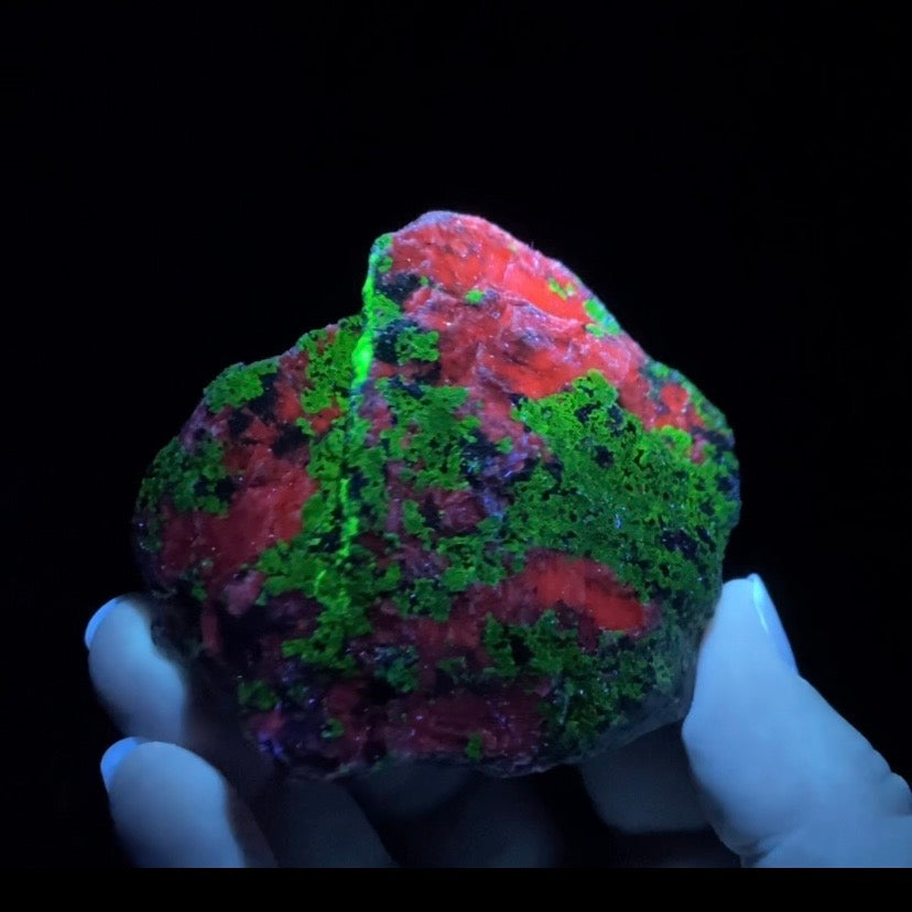 Willemite, Calcite & Franklinite Specimen with Unique Pattern