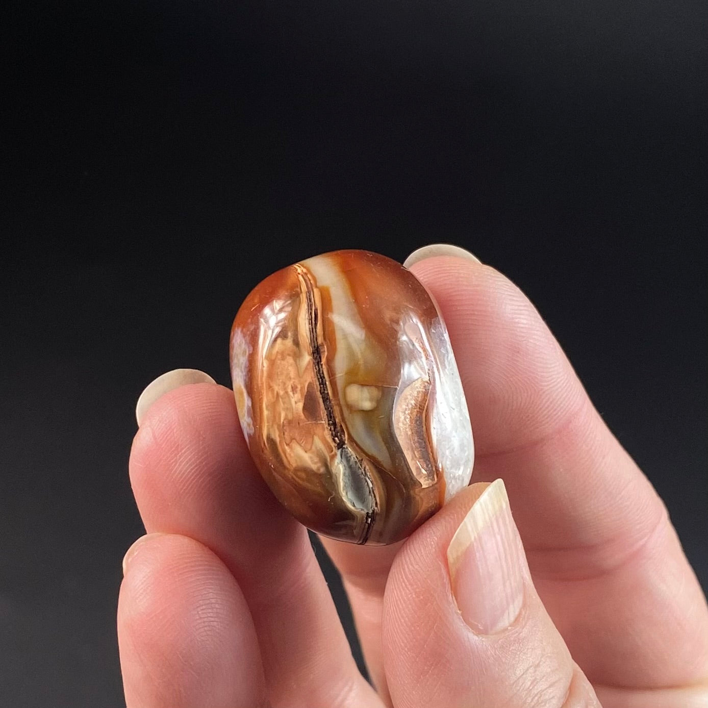 ONE Carnelian Agate Tumbled Stone