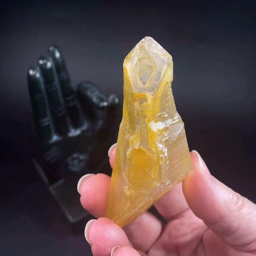 Natural Golden Healer Window Quartz Crystal with Yellow Iron Oxide Surface Coating
