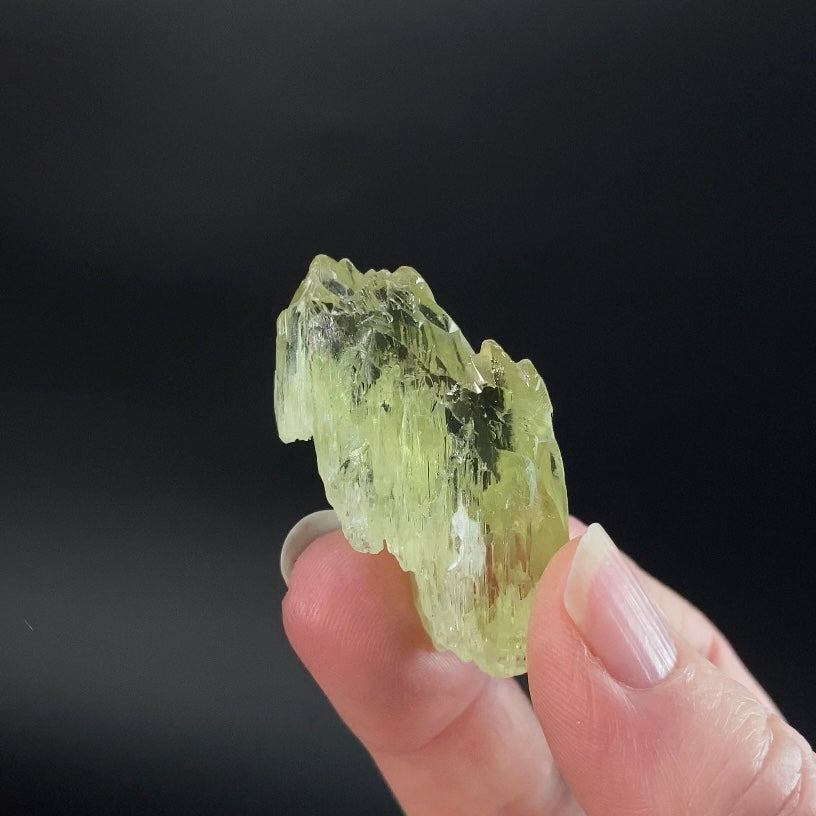 Grade A Yellow Triphane Spodumene Crystal Yellow Kunzite