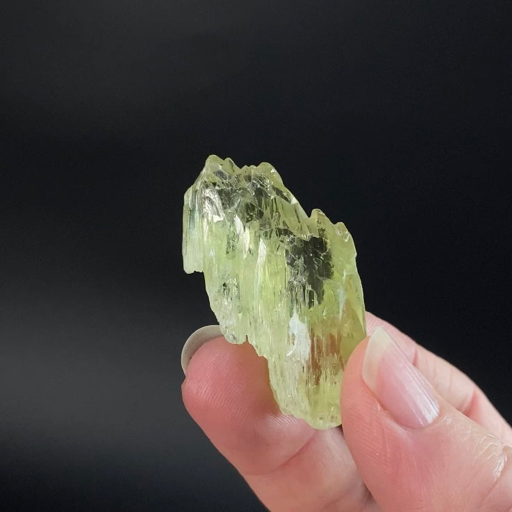 Grade A Yellow Triphane Spodumene Crystal Yellow Kunzite