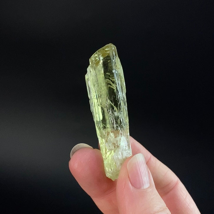 Grade A Yellow Triphane Spodumene Crystal Yellow Kunzite