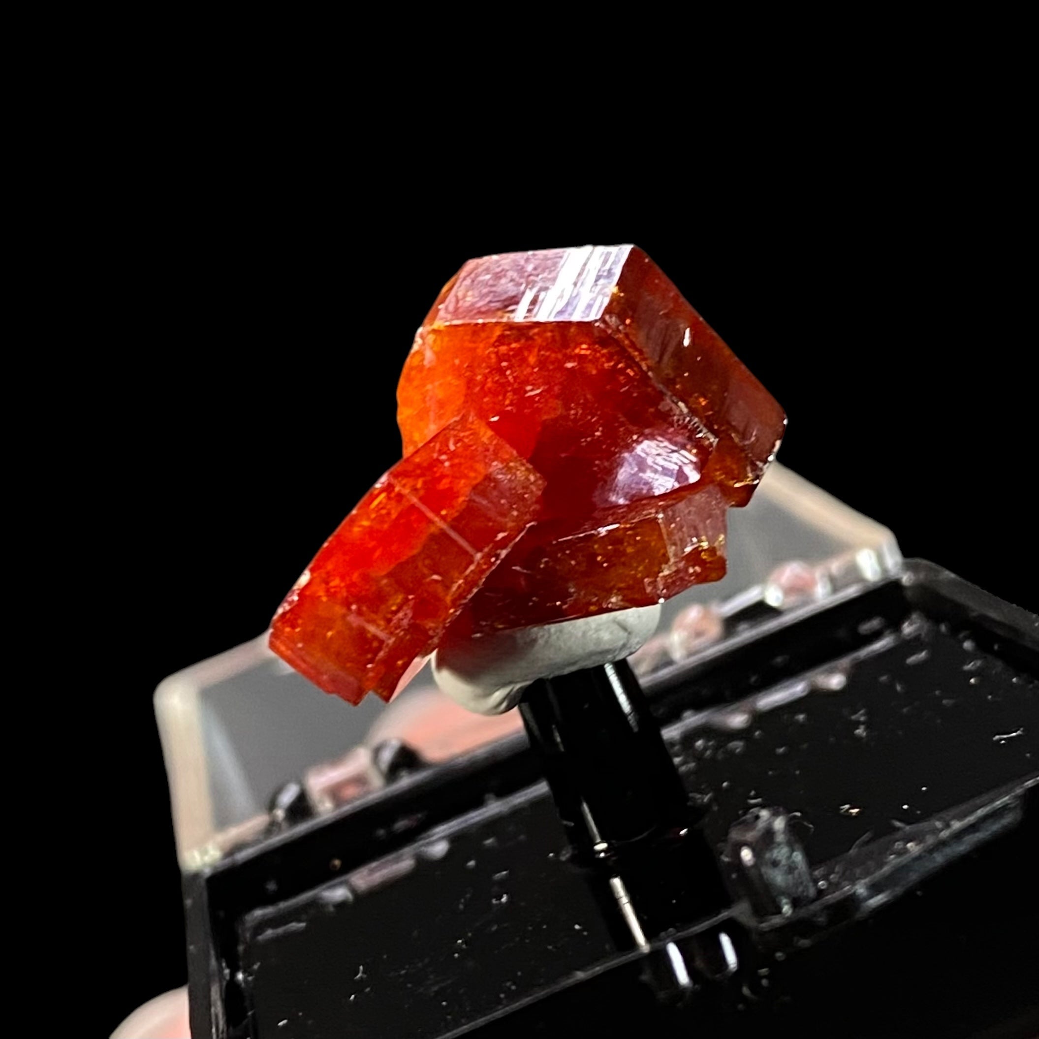 Gemmy Vanadinite Thumbnail Size Cluster in Perky Box