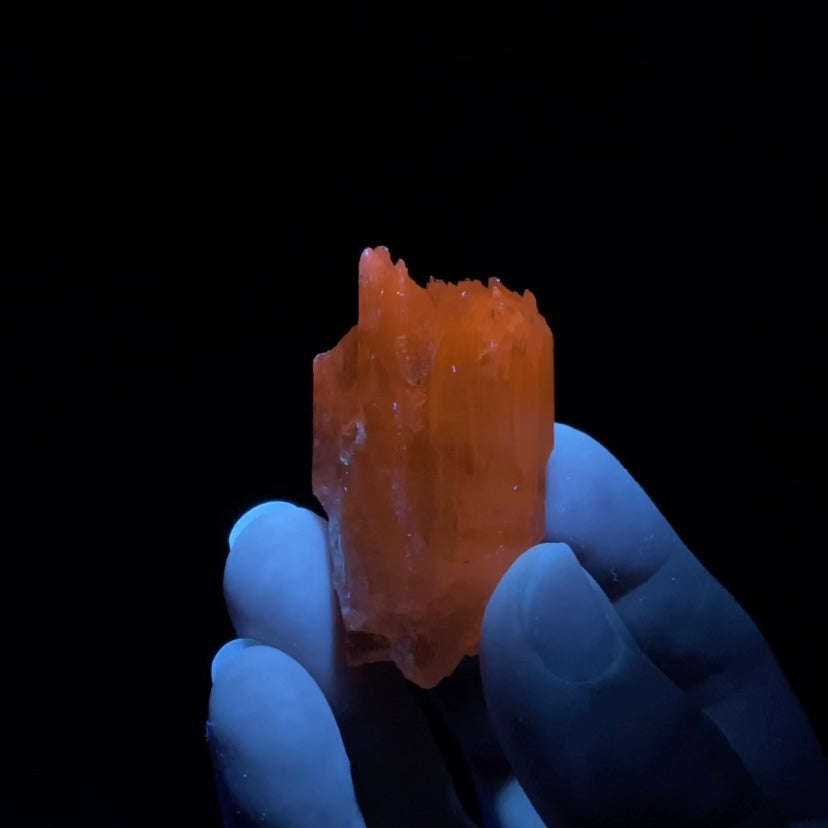 Yellow Spodumene Triphane Crystal Fluorescent Yellow Kunzite