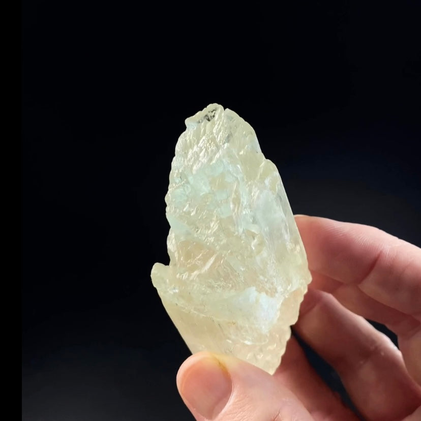 Yellow Spodumene Triphane Crystal Fluorescent Yellow Kunzite