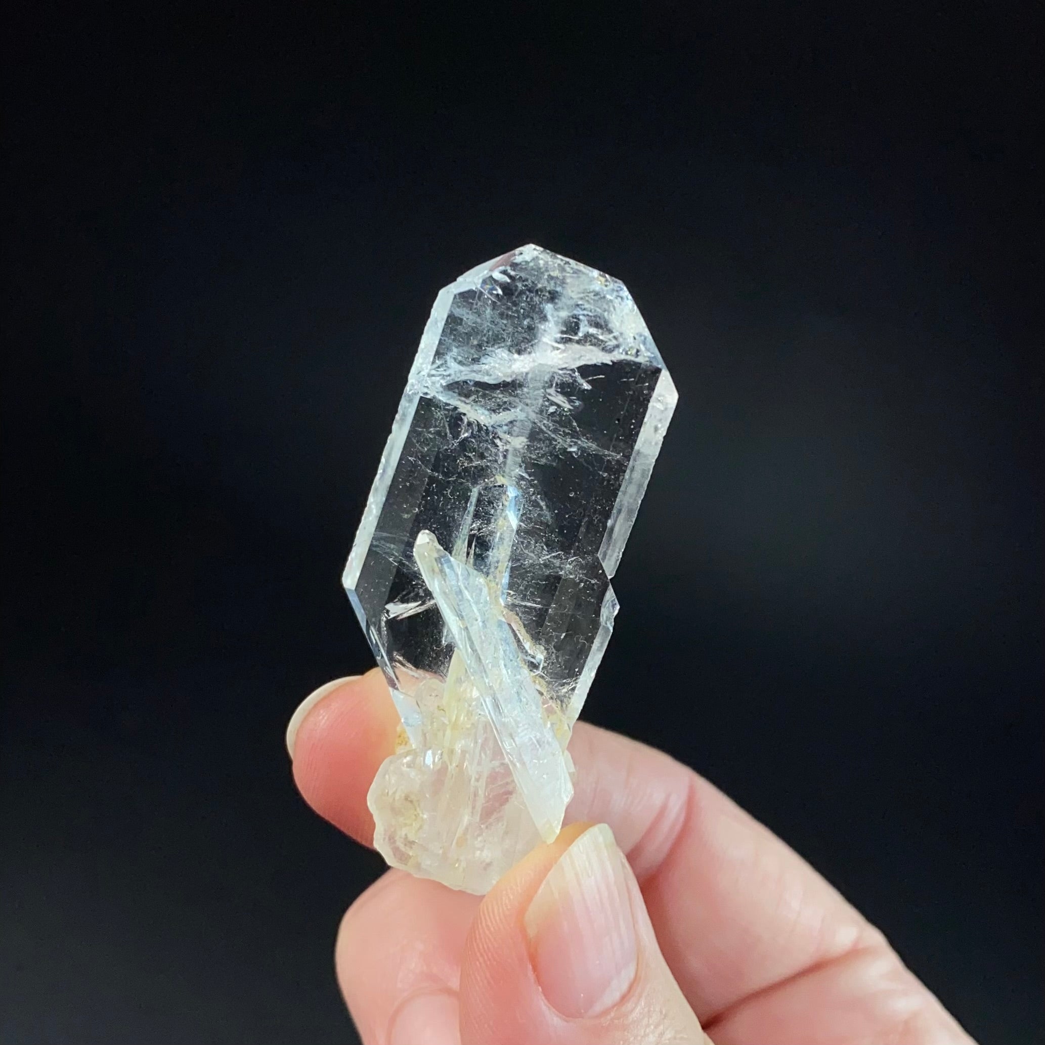 Tabular Faden Quartz Crystal Cluster