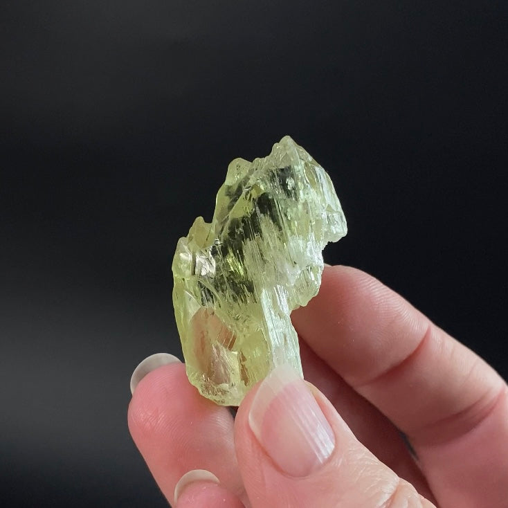 Grade A Yellow Triphane Spodumene Crystal Yellow Kunzite
