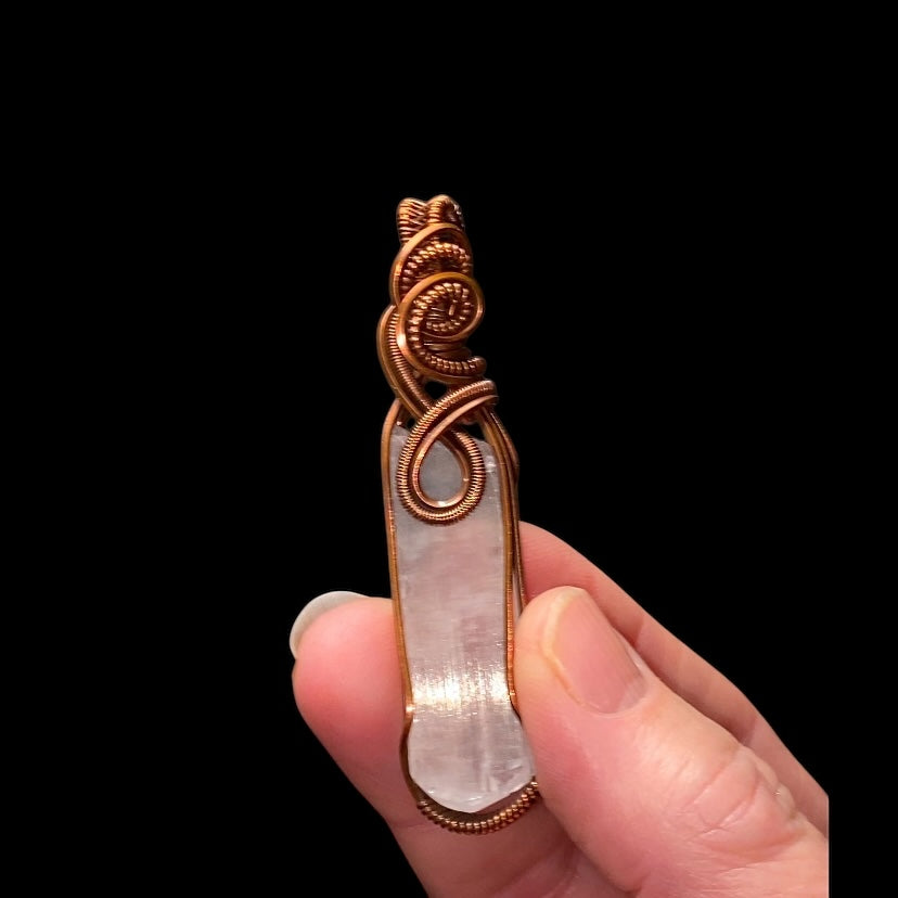 Spodumene var Kunzite & Copper Wire Wrapped Pendant