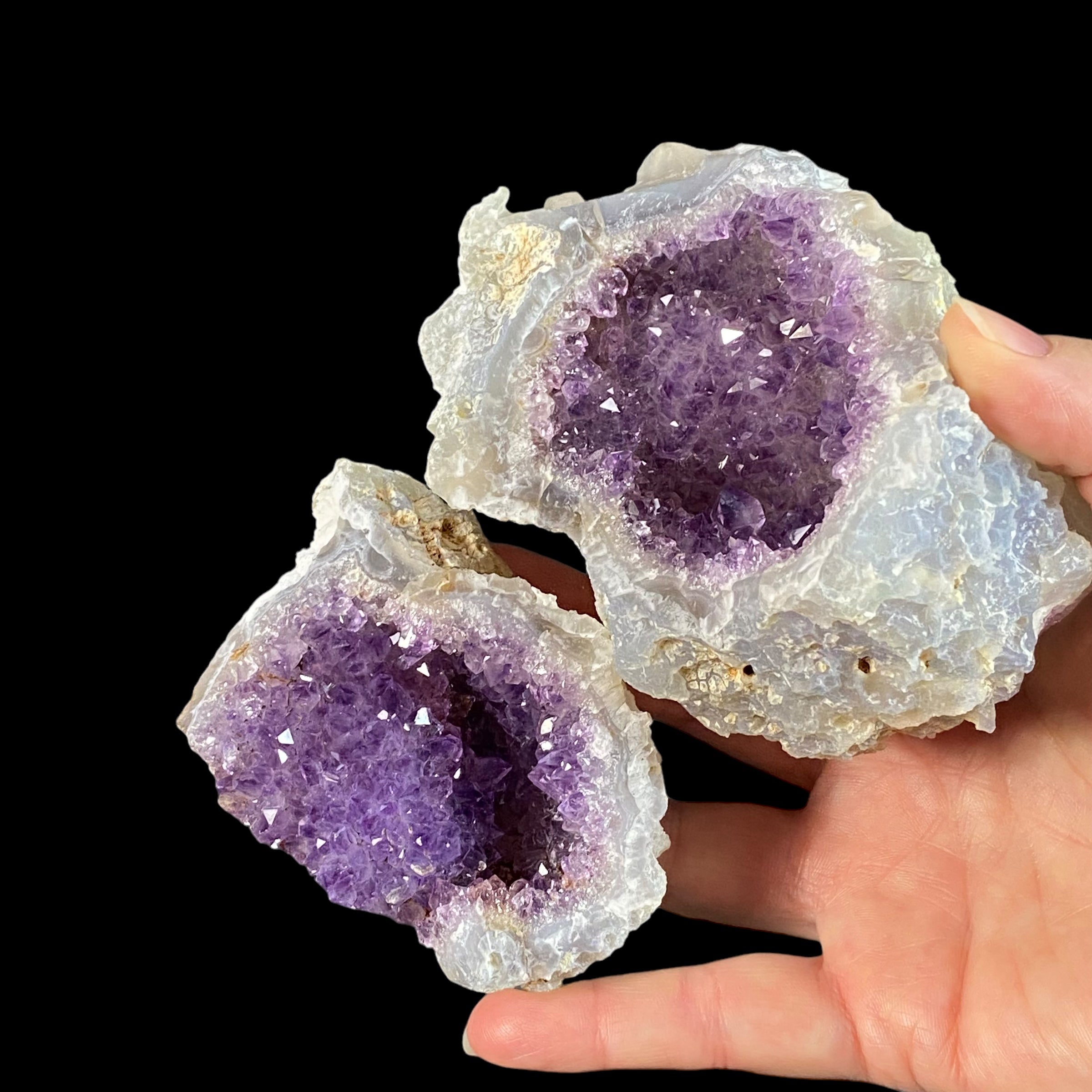 Complete Amethyst Geode from Maharashtra, India