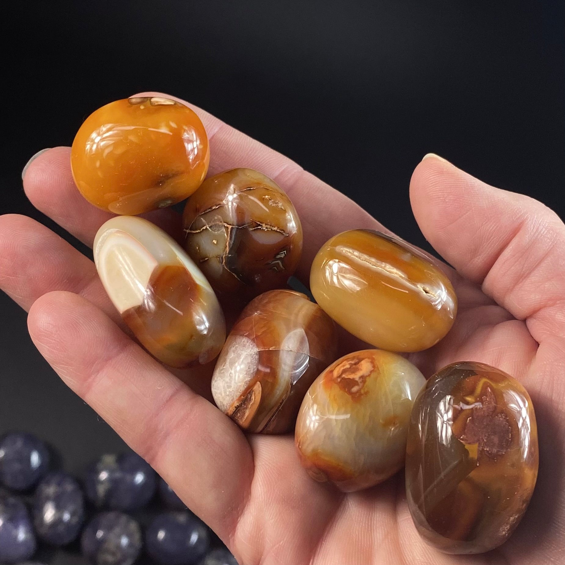 ONE Carnelian Agate Tumbled Stone