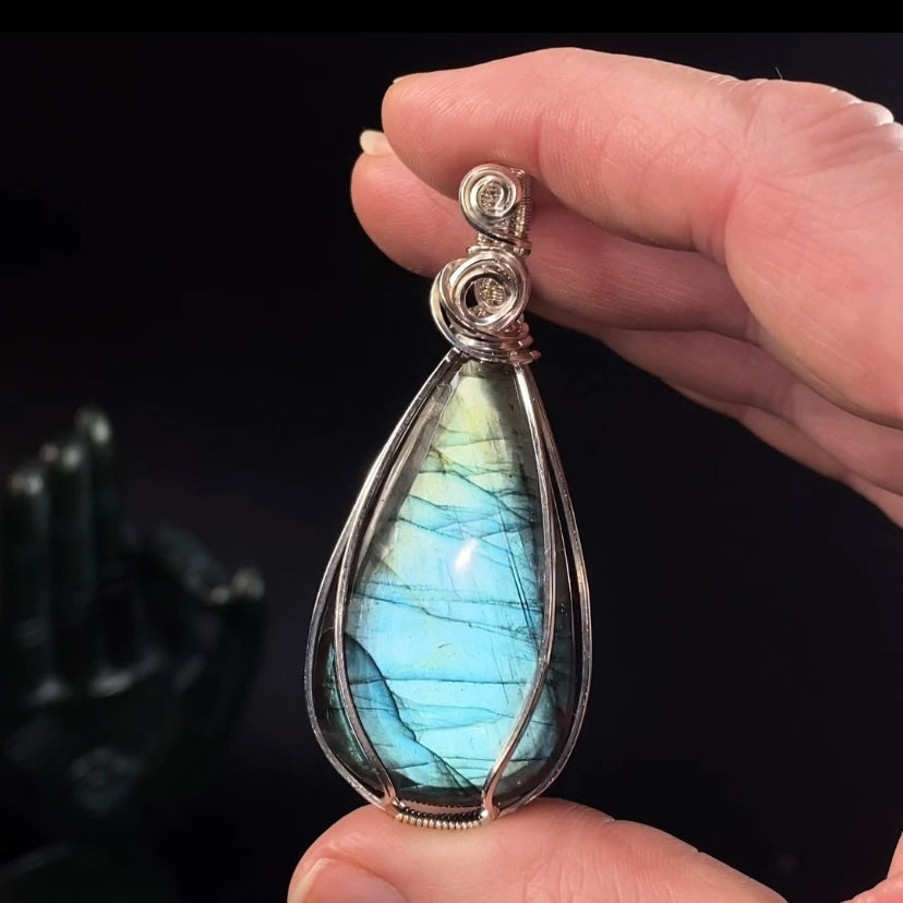 Blue Flash Labradorite & Sterling Silver Wire Wrapped Pendant with Simple Swirl Design
