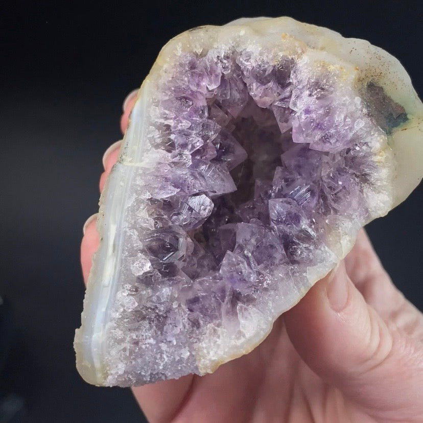 Complete Amethyst Geode from Maharashtra, India