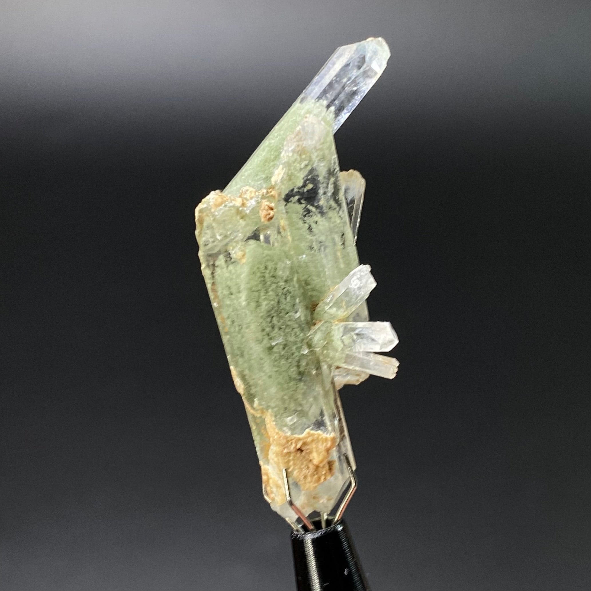 Chlorite Included Quartz Cluster