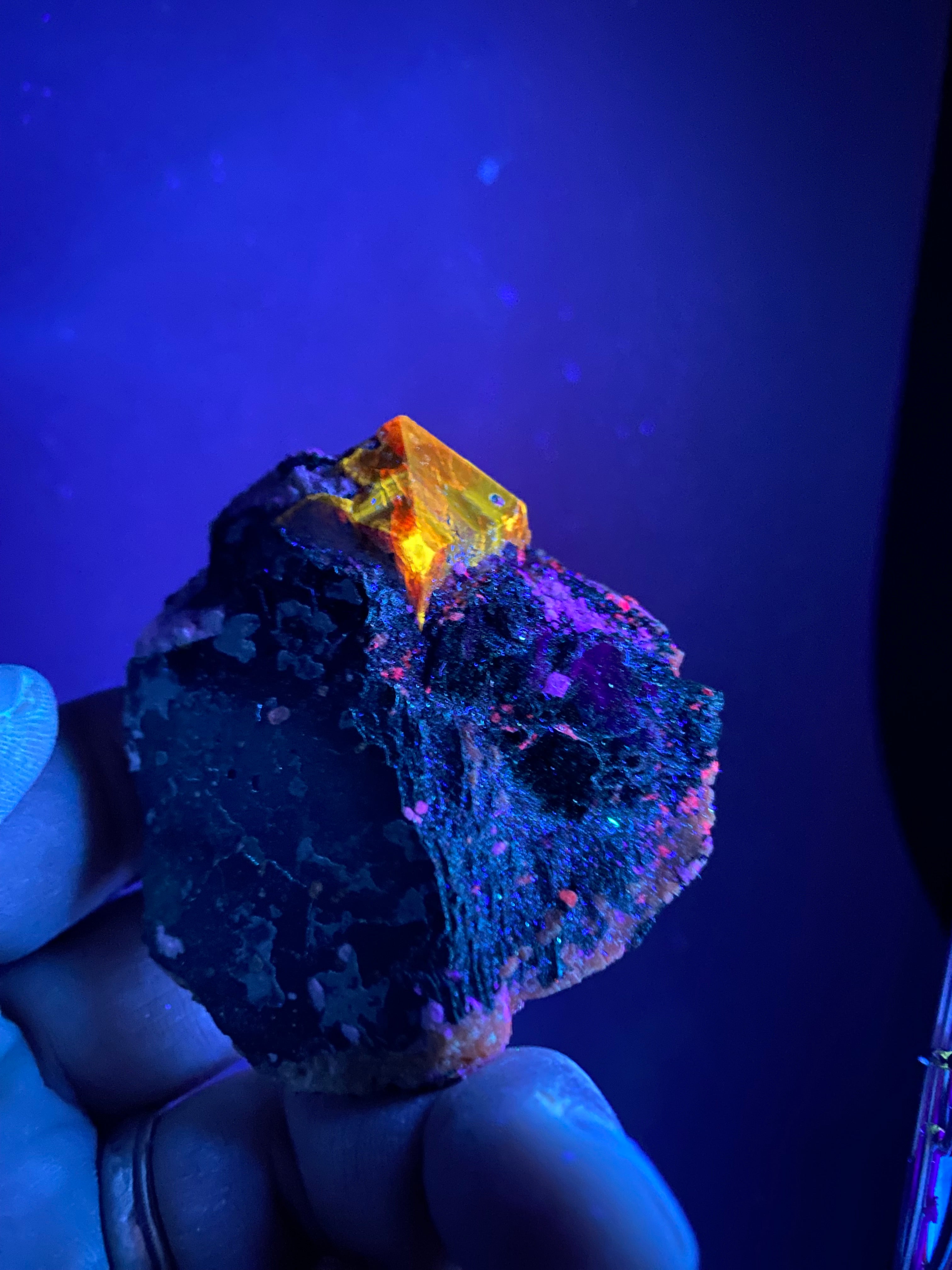 Zircon Crystal with Fluorescent Apatite Inclusions, on Biotite Matrix, Astore Valley, Pakistan