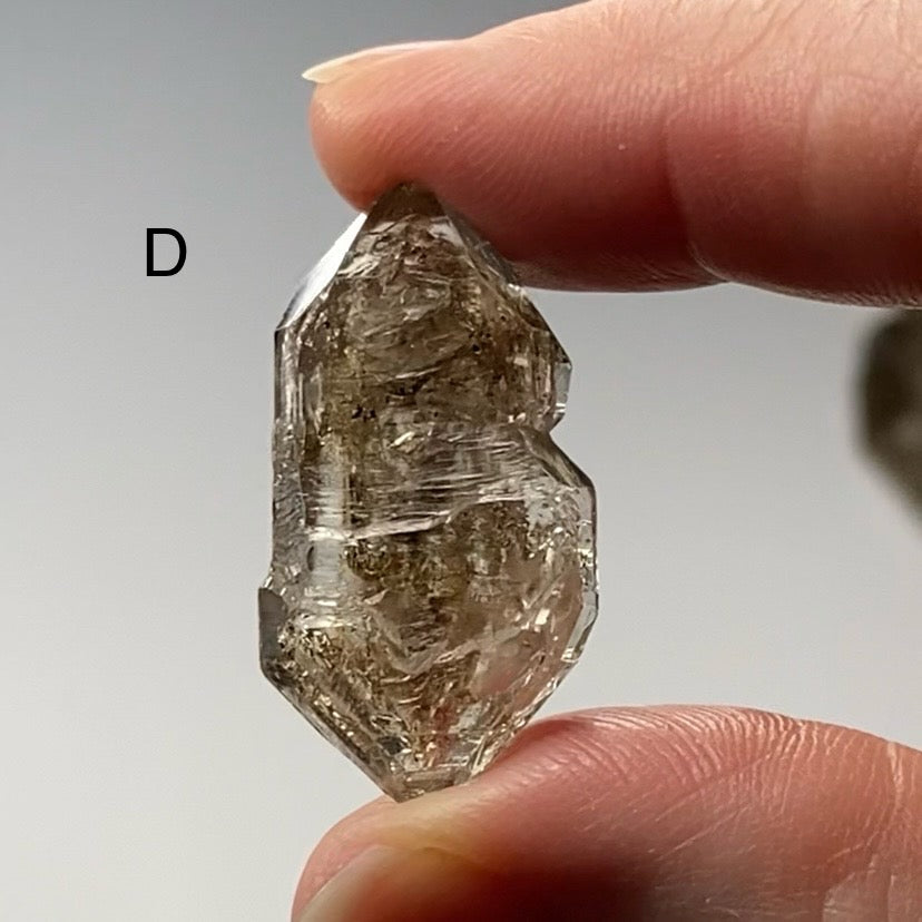 Large Petroleum Quartz Crystal with Fluorescence, Balochistan, Pakistan