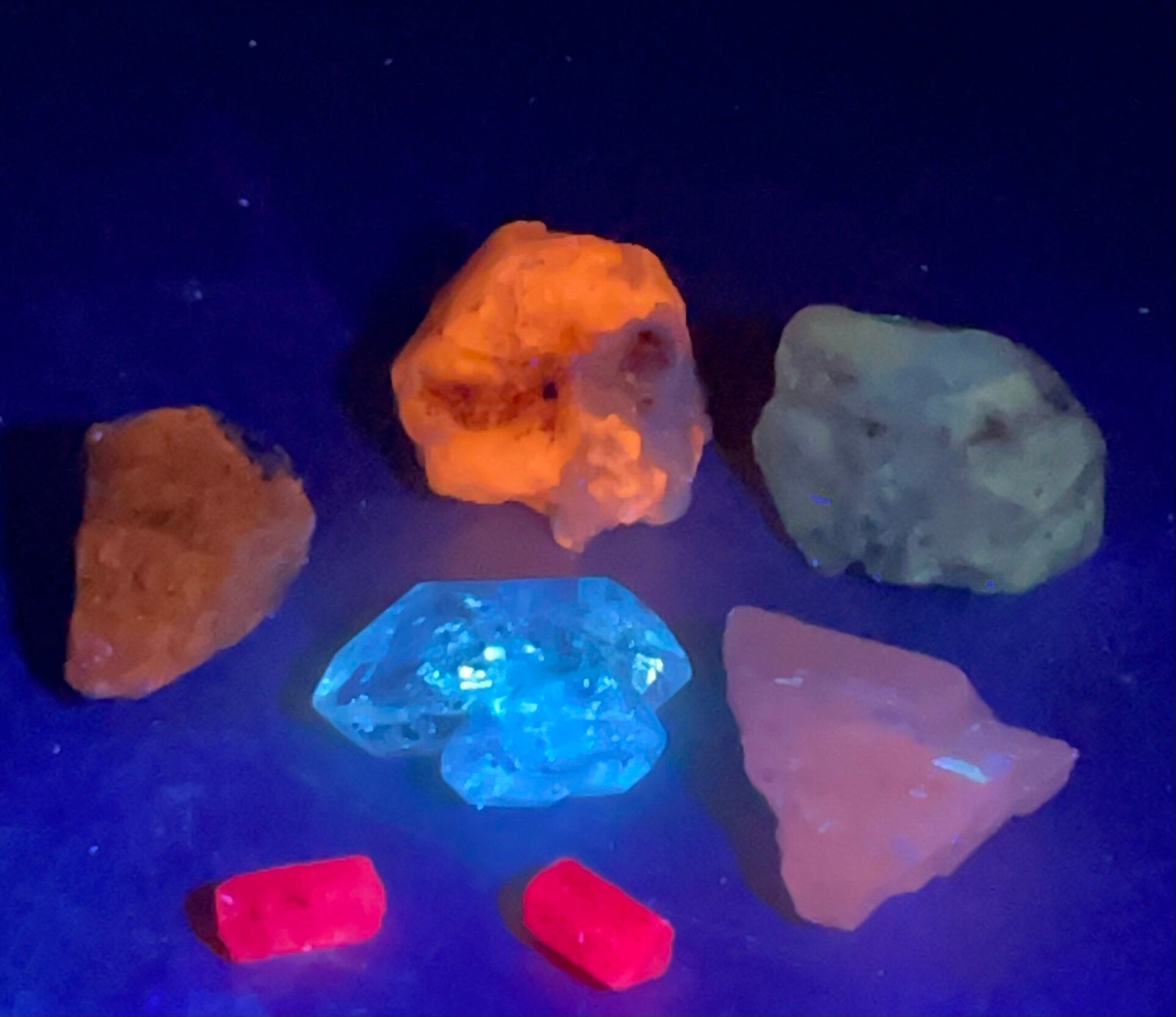 Fluorescent Mineral Sample Lot of 7 Pieces - Fluorescence, Tenebrescence and Phosphorescence!